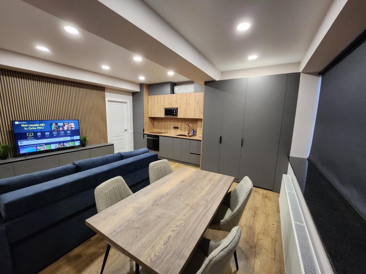 צ'יסינאו Diplomat The Best Ultra Central Apartaments מראה חיצוני תמונה