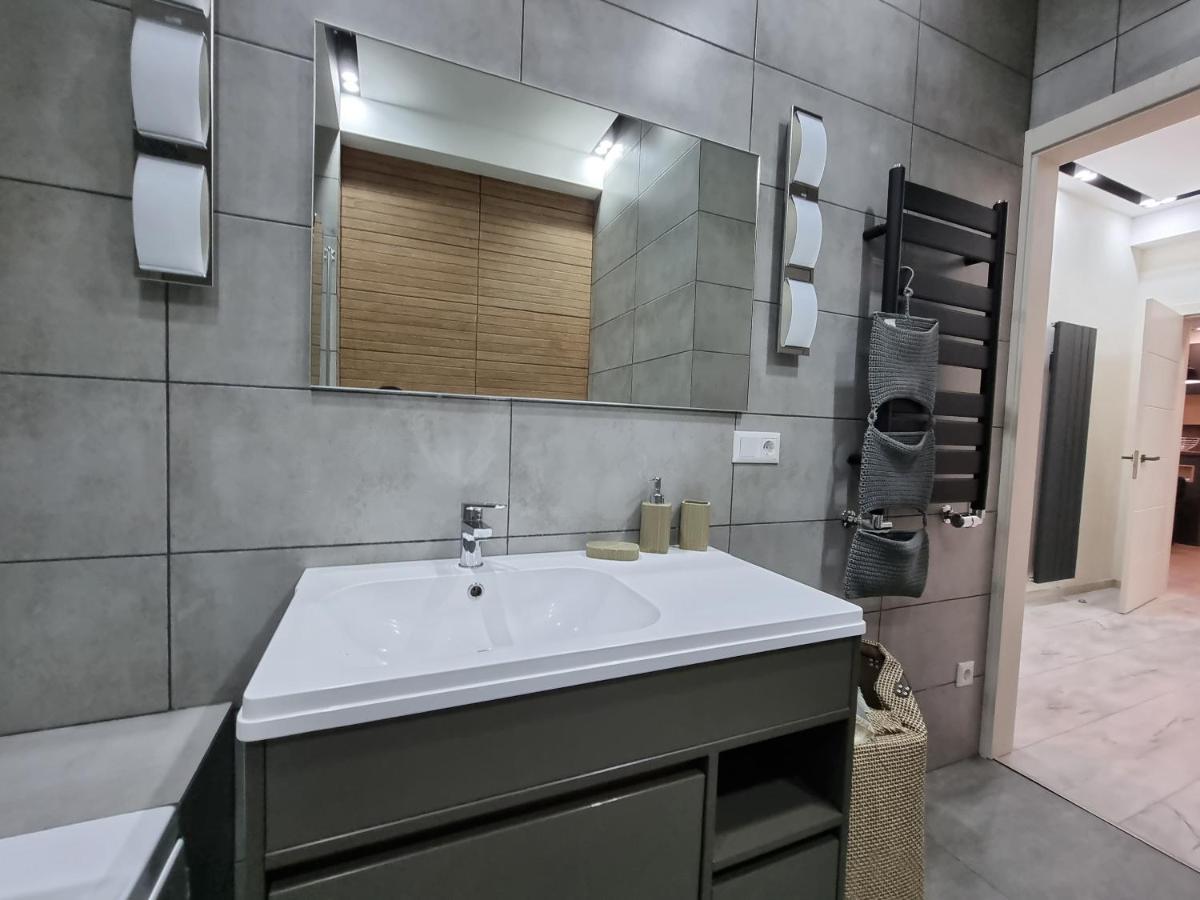 צ'יסינאו Diplomat The Best Ultra Central Apartaments מראה חיצוני תמונה